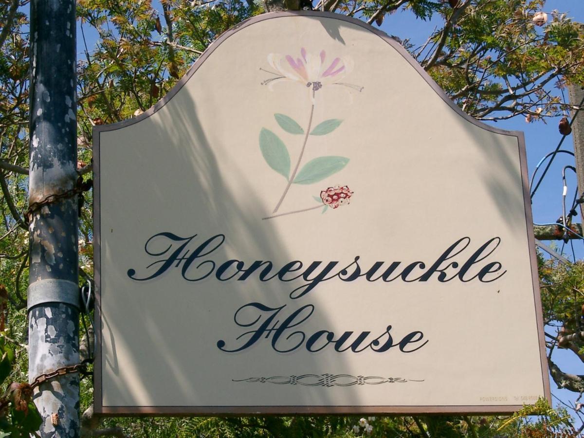 Хостел Honeysuckle House Нельсон Экстерьер фото