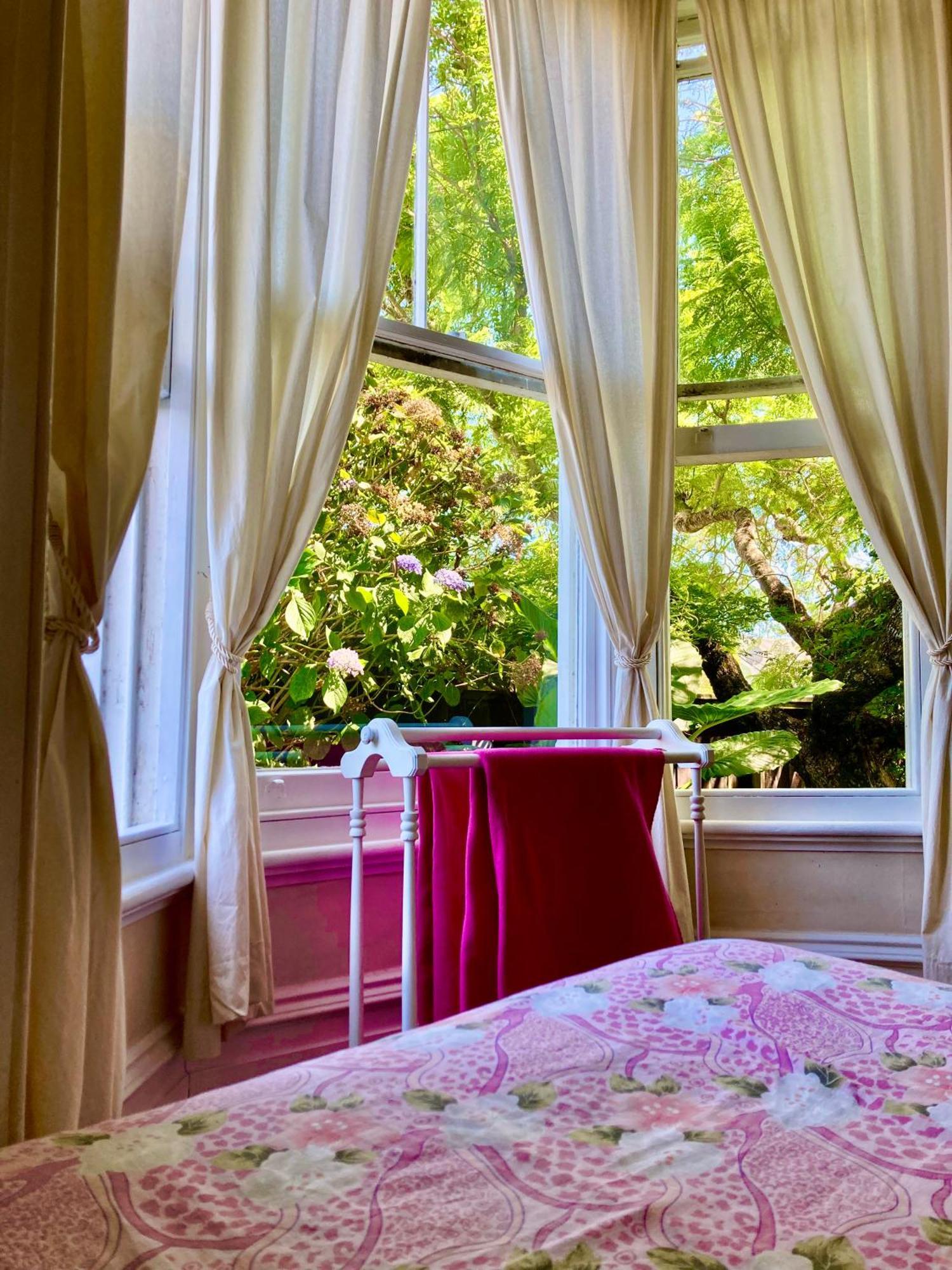 Хостел Honeysuckle House Нельсон Экстерьер фото
